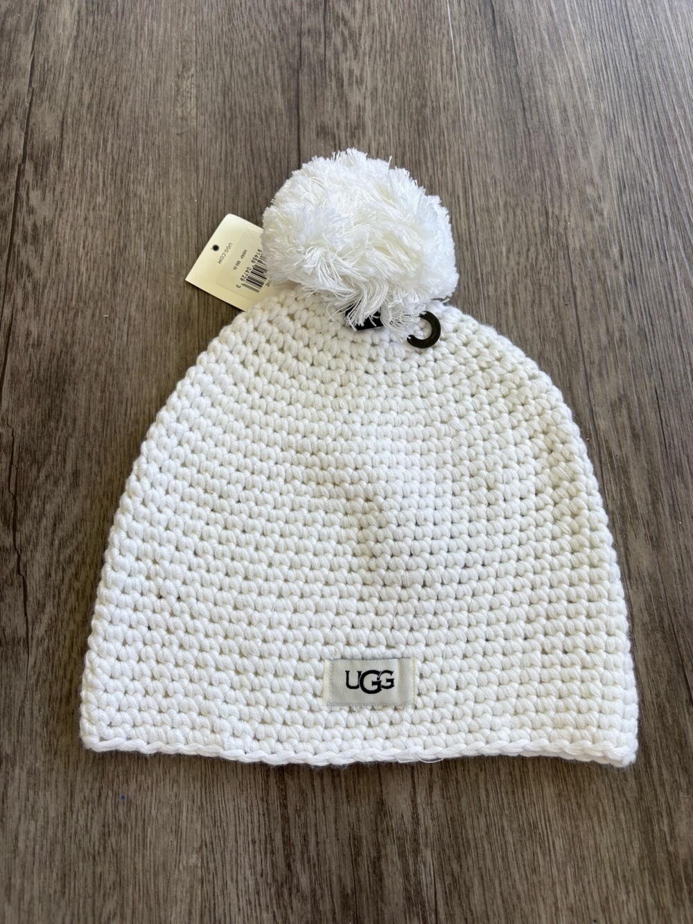 NWT Ugg Knit Beanie with Yarn Pom Pom OS
